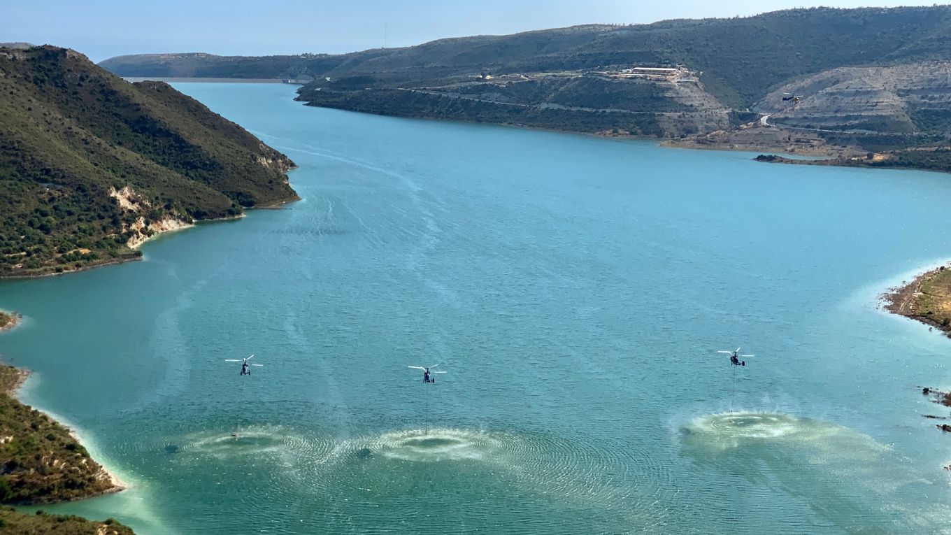 Aircraft collecting water from Kouris Dam