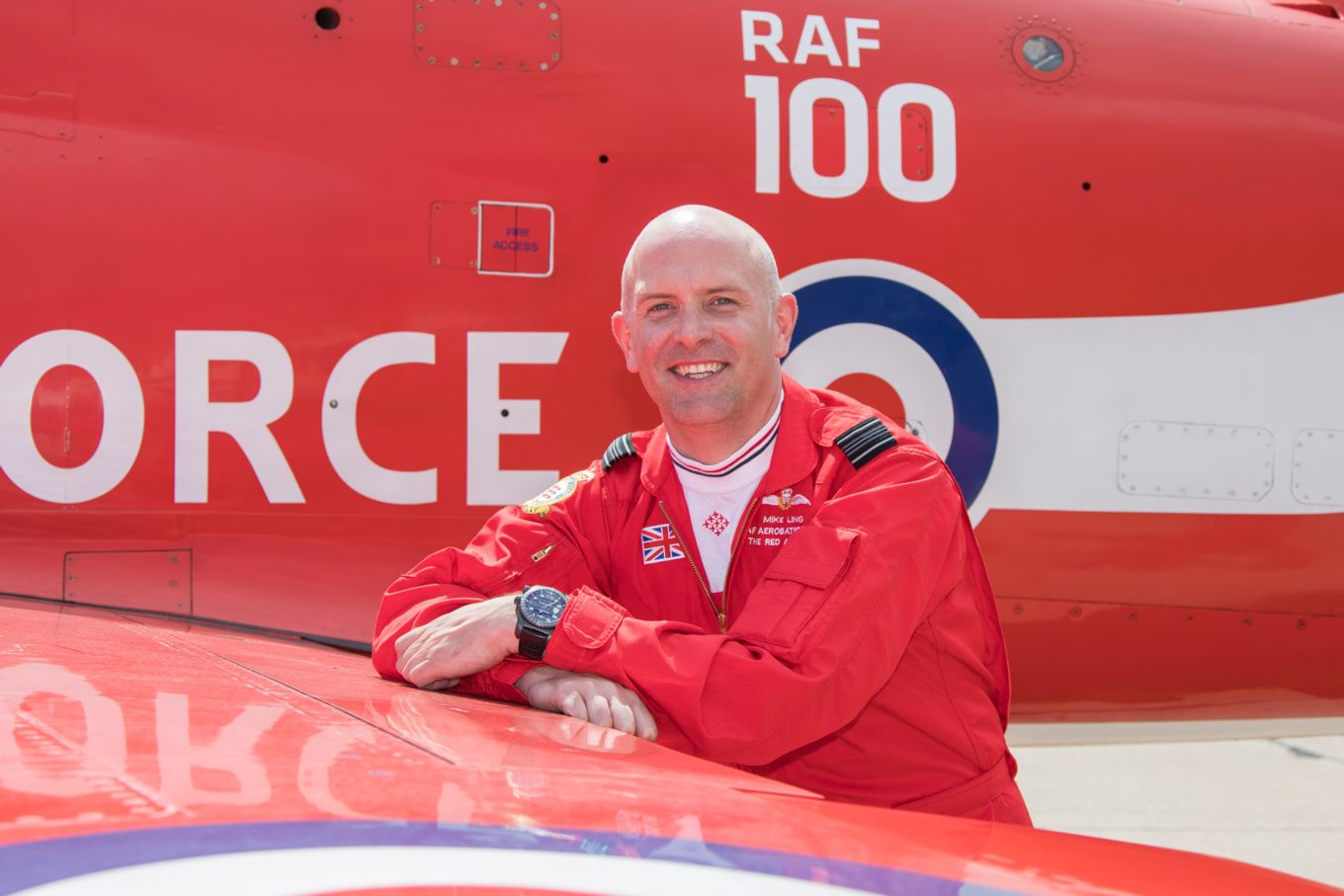 Squadron Leader Mike Ling officially leaves the Royal Air Force Aerobatic Team today – after completing 10 seasons with the Red Arrows.