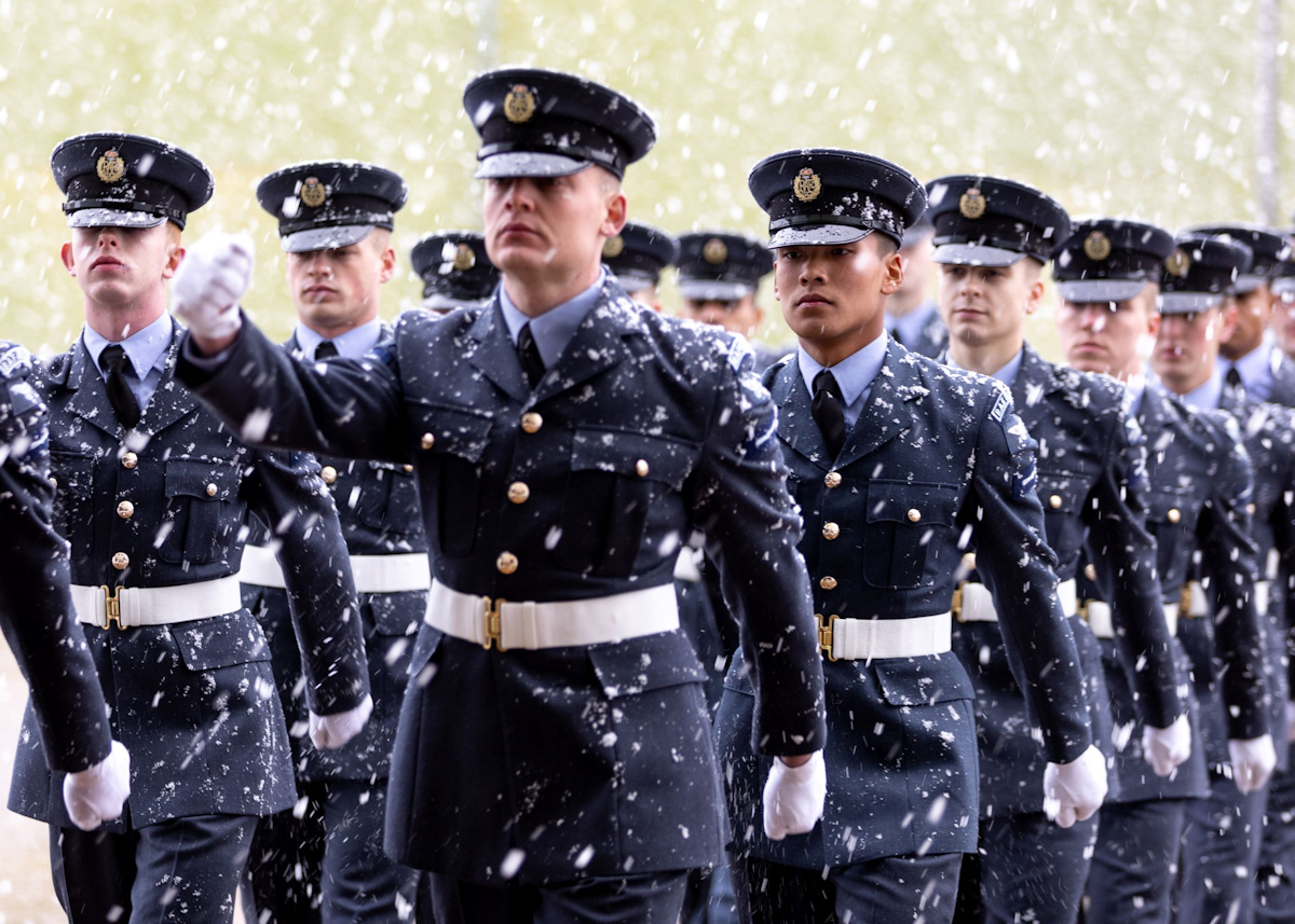 Trainee Gunner Graduation of Course 2-21
