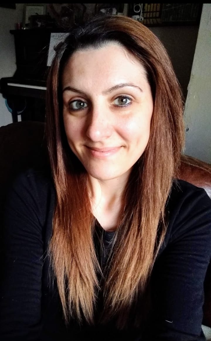 Dr Gemma Bagheri selfie.