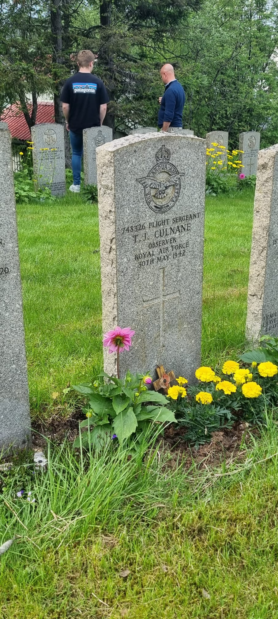 Visiting British war graves in Narvik