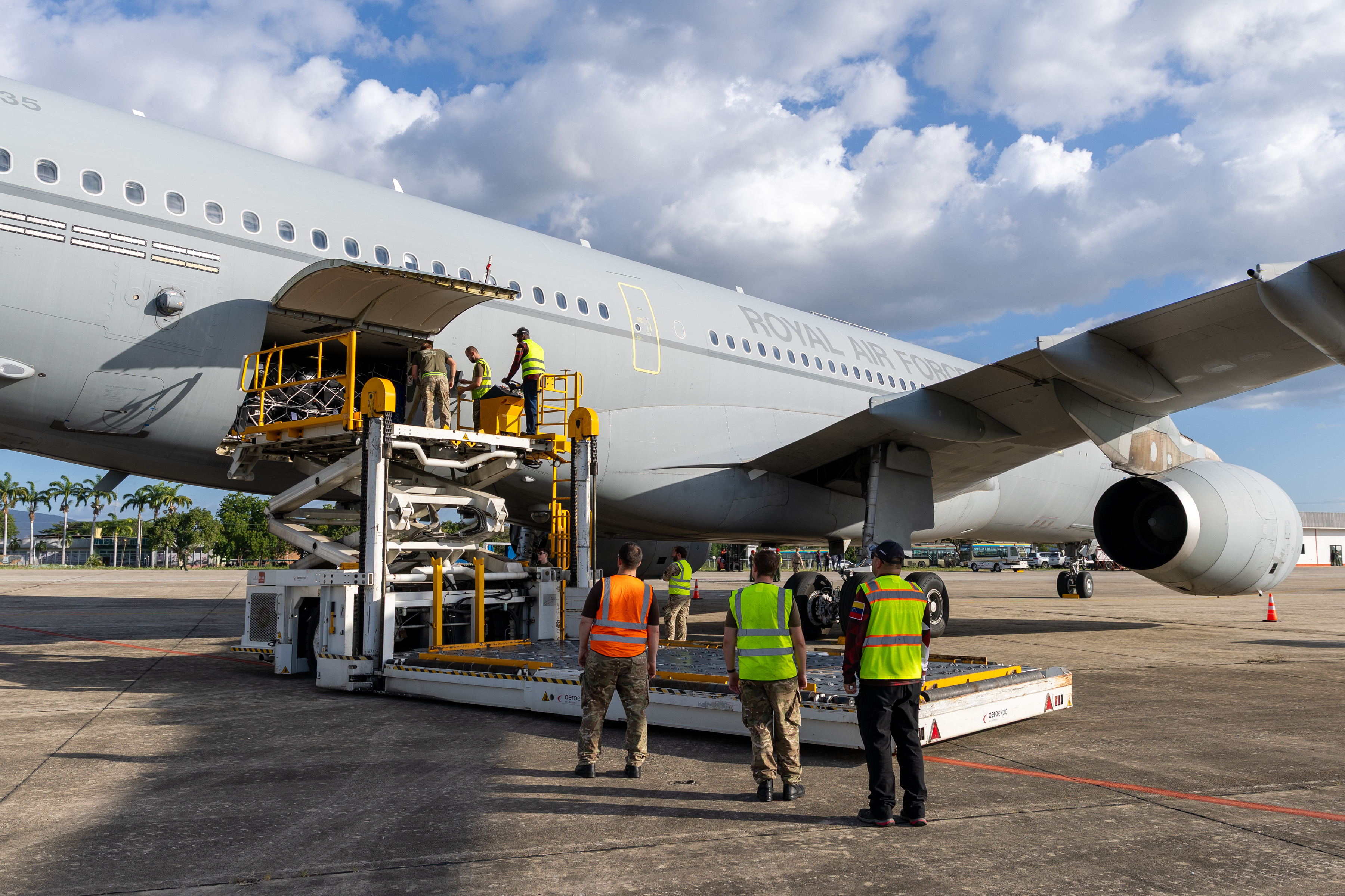 RAF Personnel unloading material from an RAF Voyager in Venezuela.