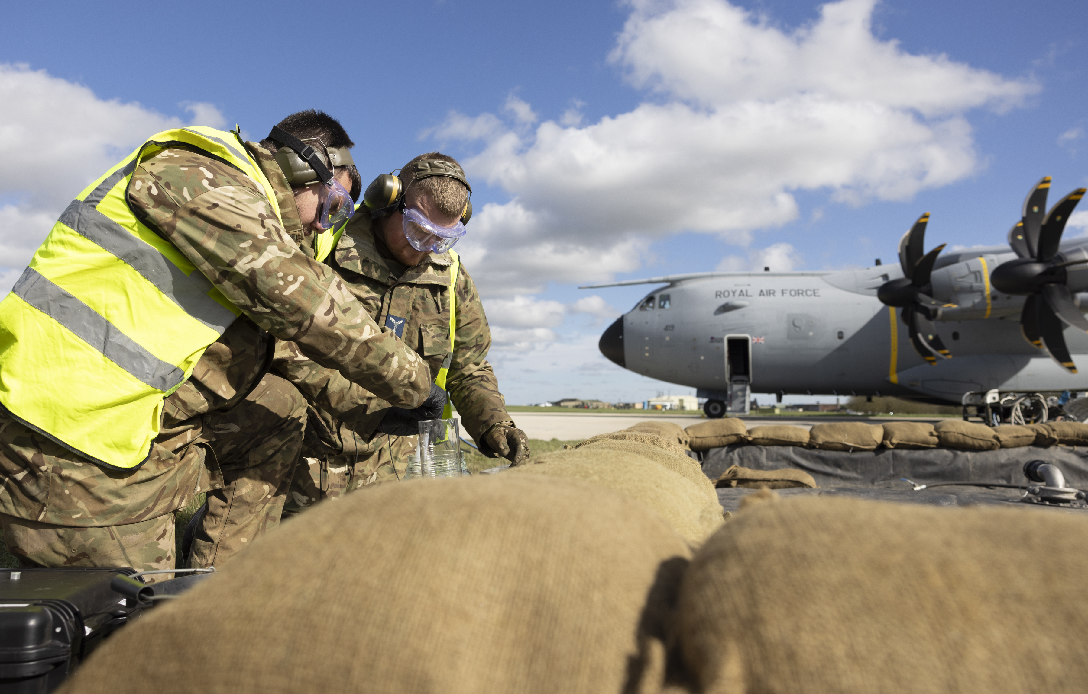 1 Expeditionary Logistics Squadron (1 ELS) carried out a live fuel retrieval and refuel on an A400M Atlas as part of Exercise Agile Warrior. 