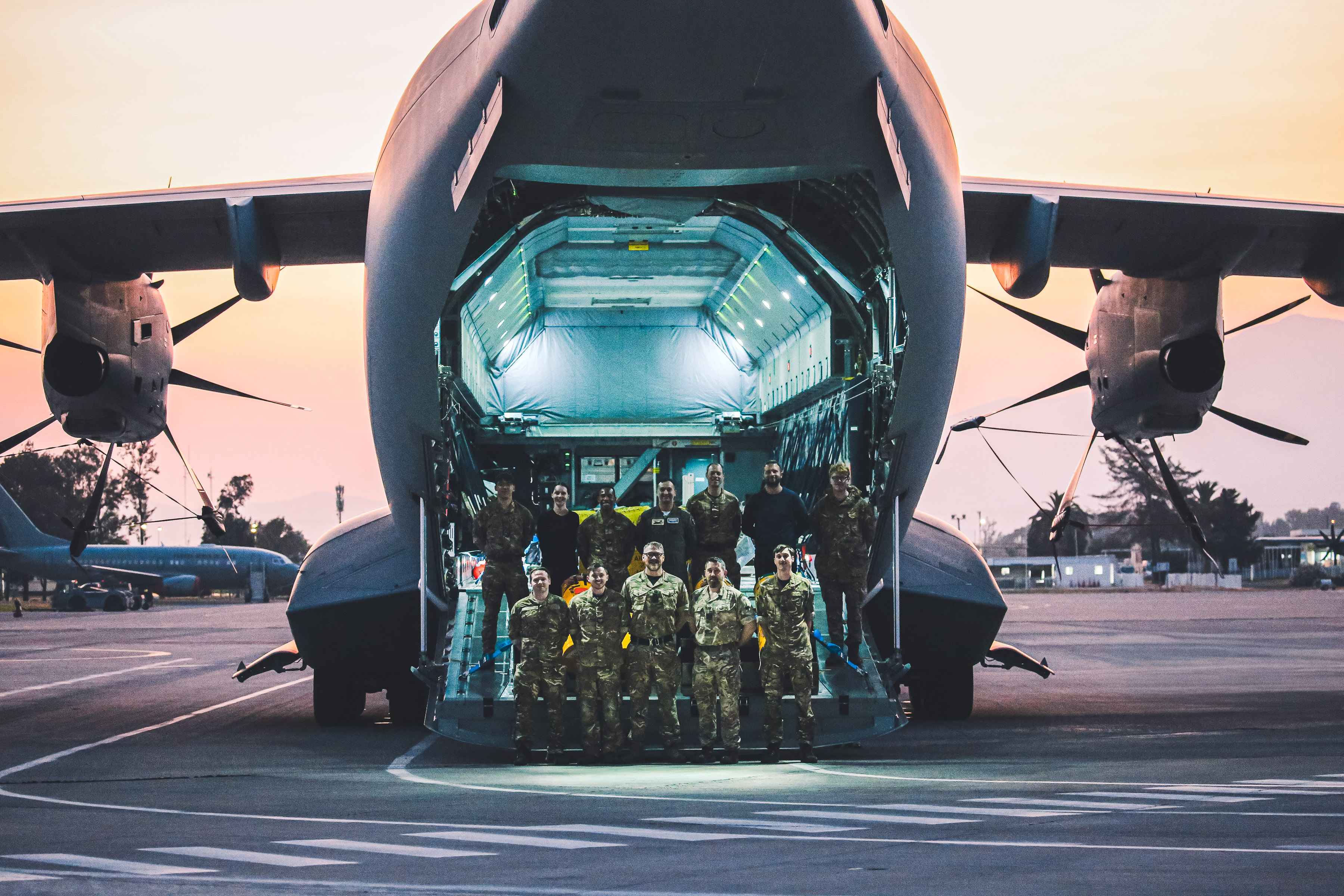 MPC, FCDO and Chilean team that conducted Op AUSTRAL ENDURANCE in front of the A400