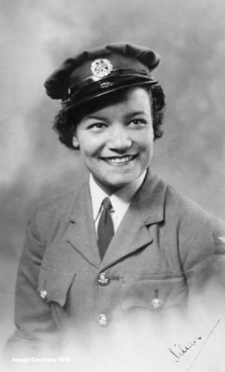 Lilian Bader, portrait in uniform.
