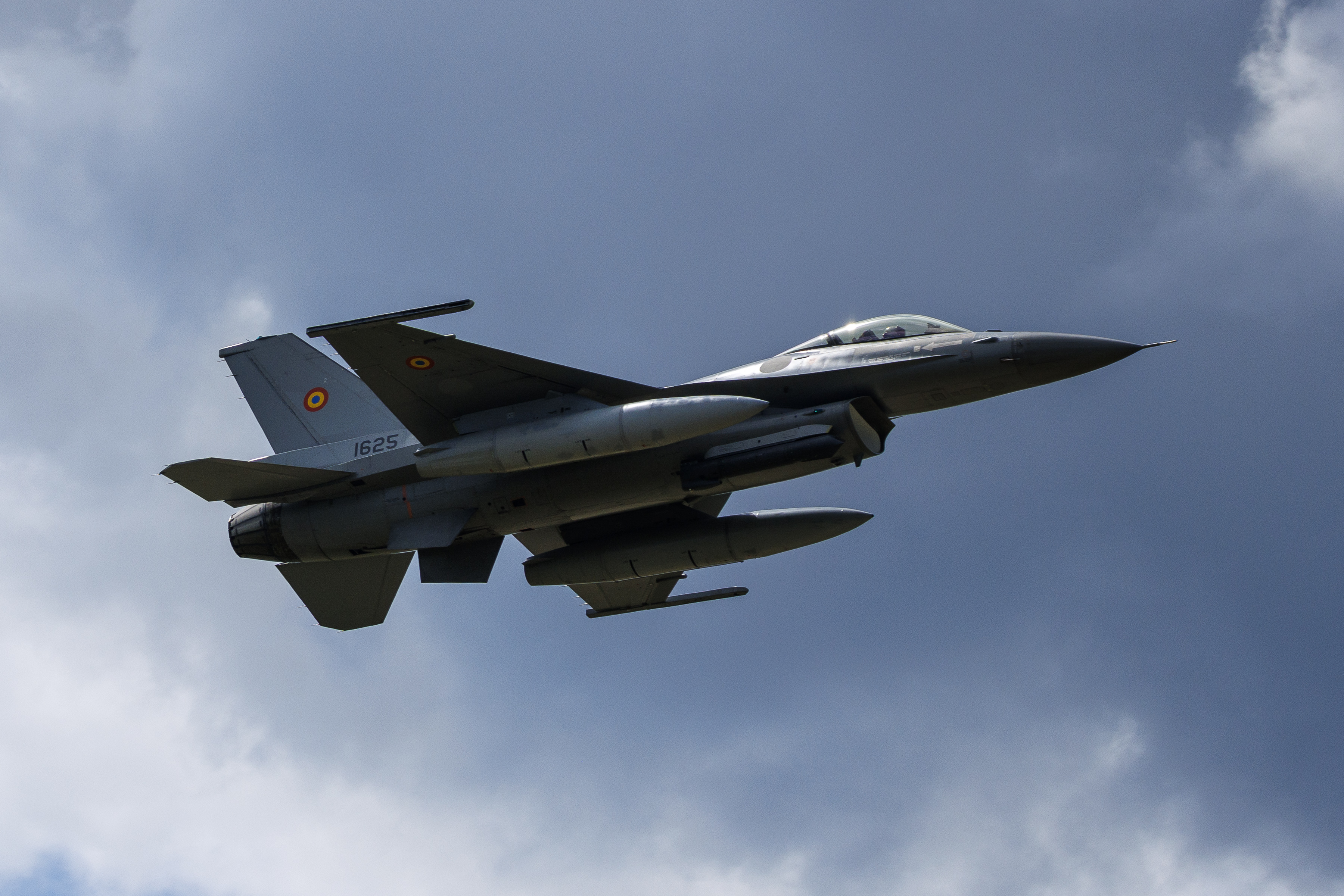A Romanian Air Force F-16 in flight.