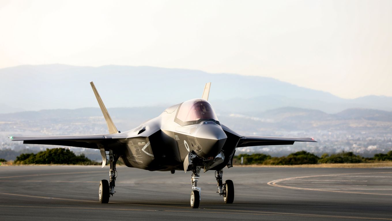 f35-lightning-dawn
