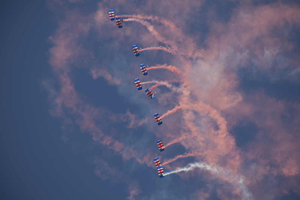 The RAF Falcons decorate the skies above the Cotswold Show on 8 July 2018