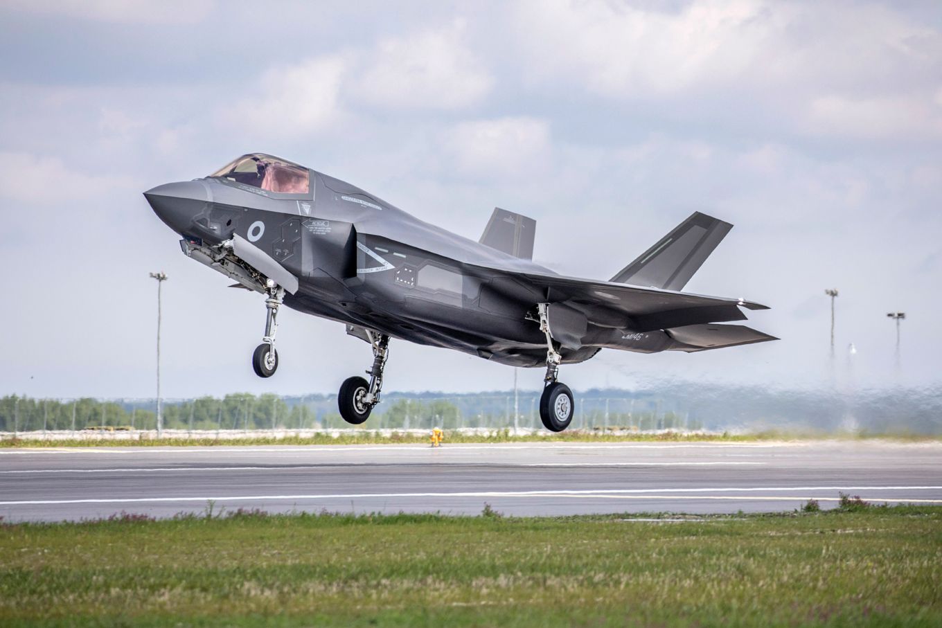 f35-lightning-dawn