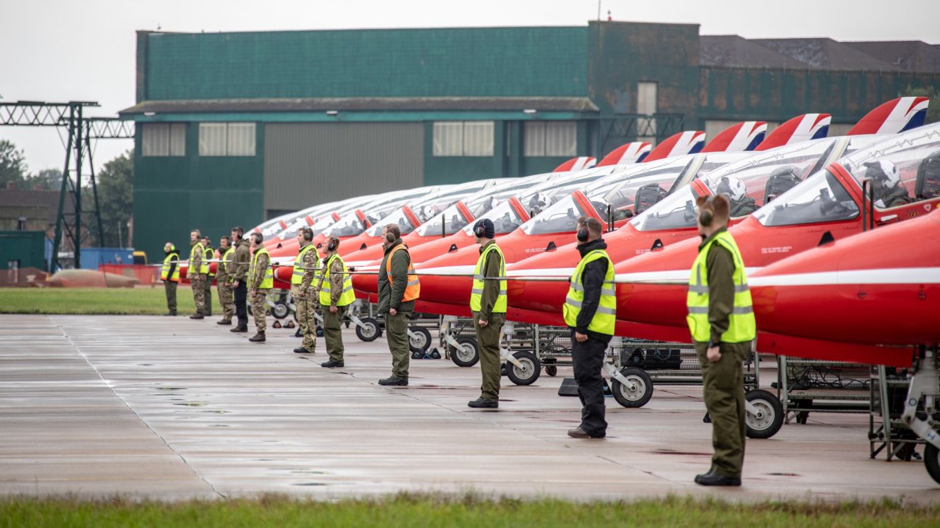 Red Arrows engineers see-off the jets. Picture by SAC Ben Mayfield.