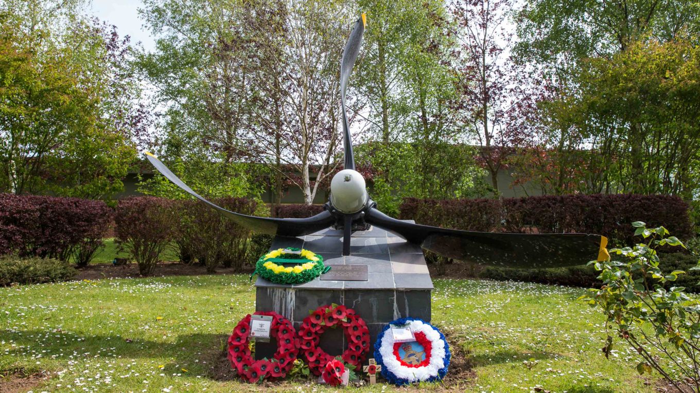 467/463 Memorial at RAF Waddington