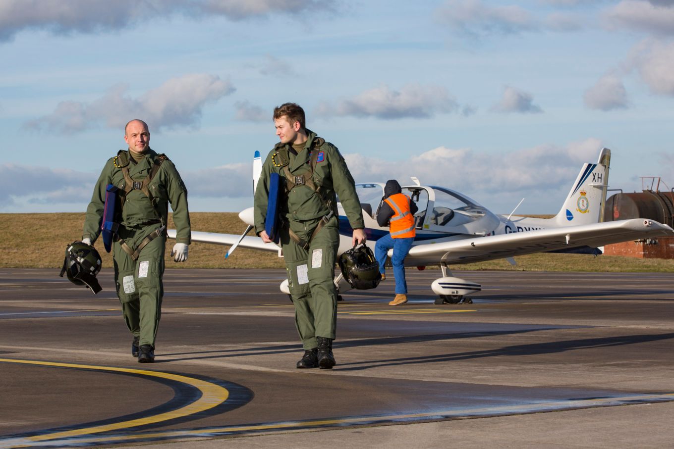 Flt Lt Latchem and a student from 16 Sqn return from a sortie