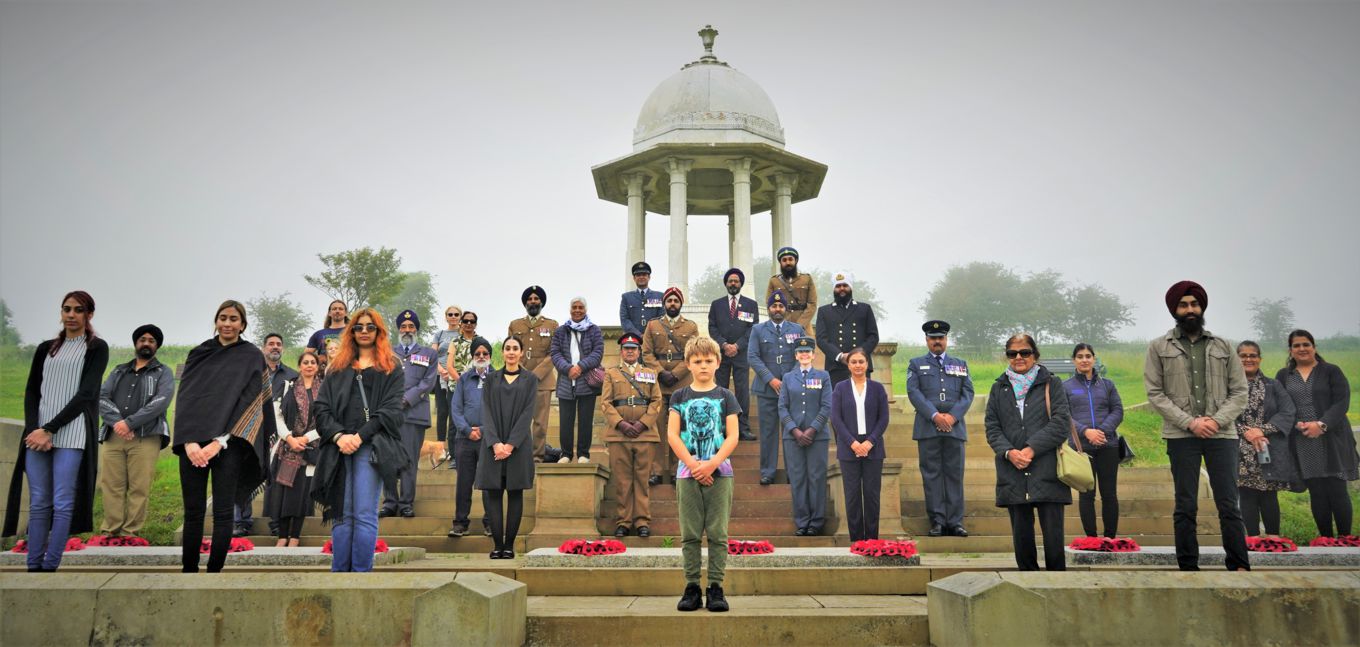 Personnel and family group picture by the Chattri Memorial.