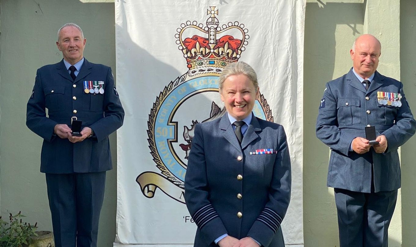 Senior Aircraftsmen ‘PJ’ Smith and Roly Mills with Group Captain Jo Lincoln, A4 Force Element Commander