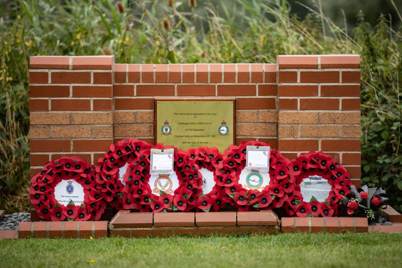 The memorial to the crew of Z8863