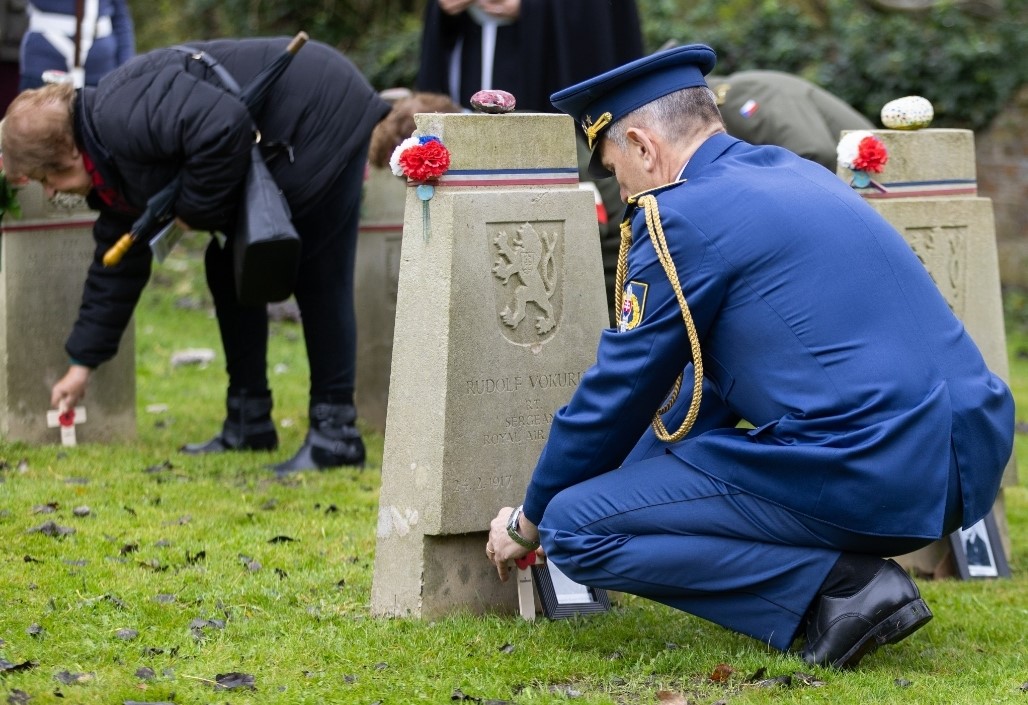 Colonel Peter Sliacky, Slovak Defence Attache laying wreath at East Wretham 8 Nov 23 