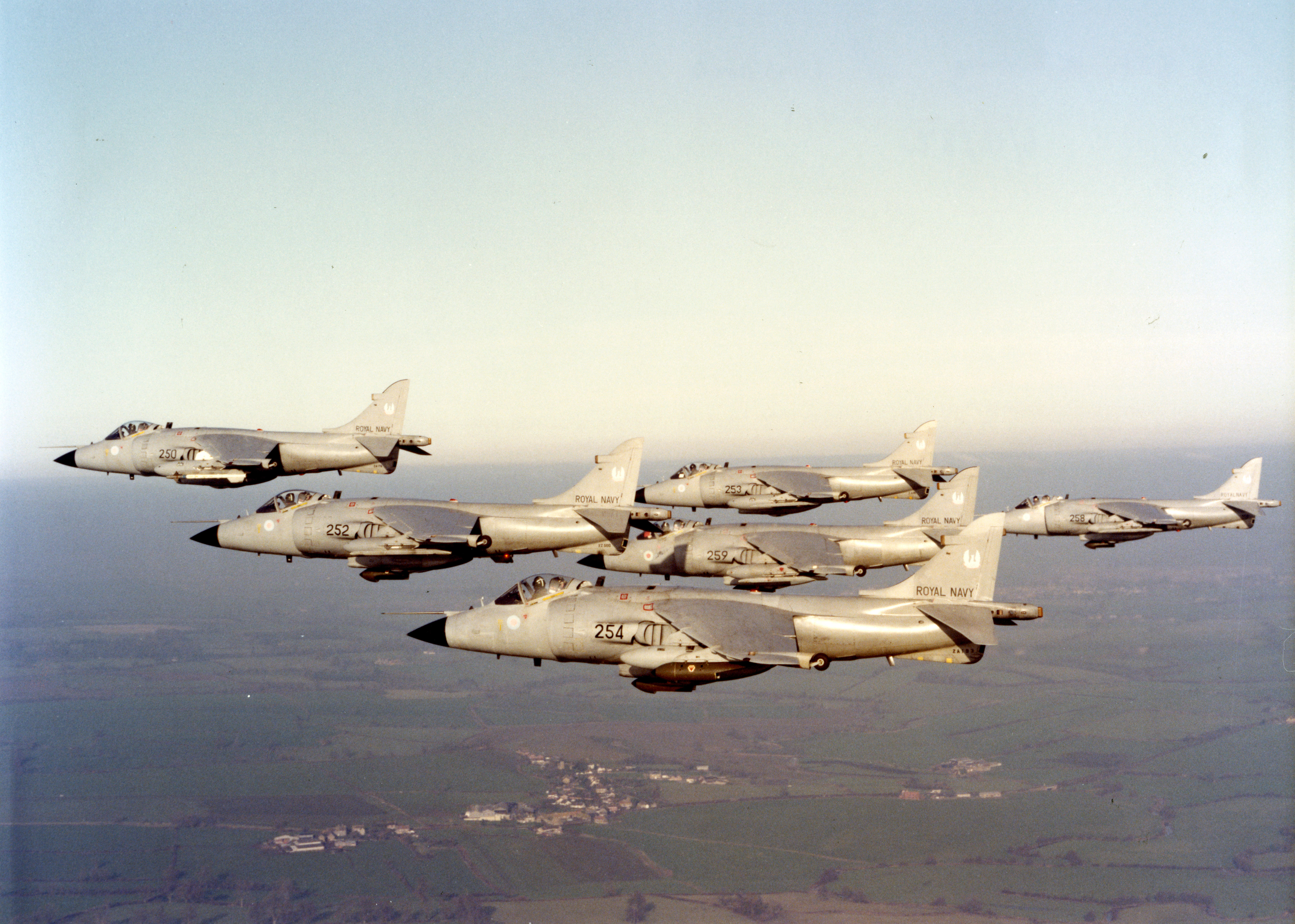 BAE Sea Harrier FRS.1 do 809 NAS. Foto: RN.